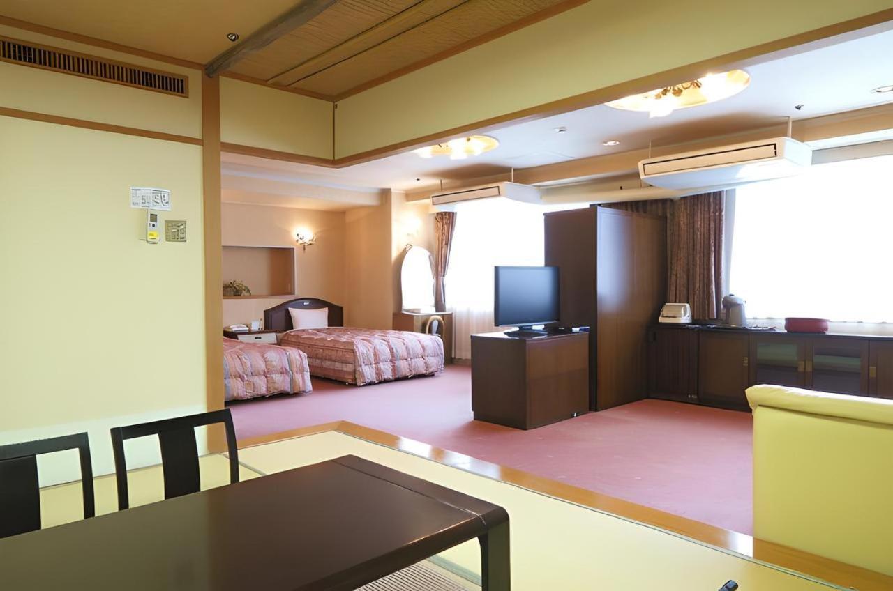 New Sunpia Tsuruga Hotel Exterior foto